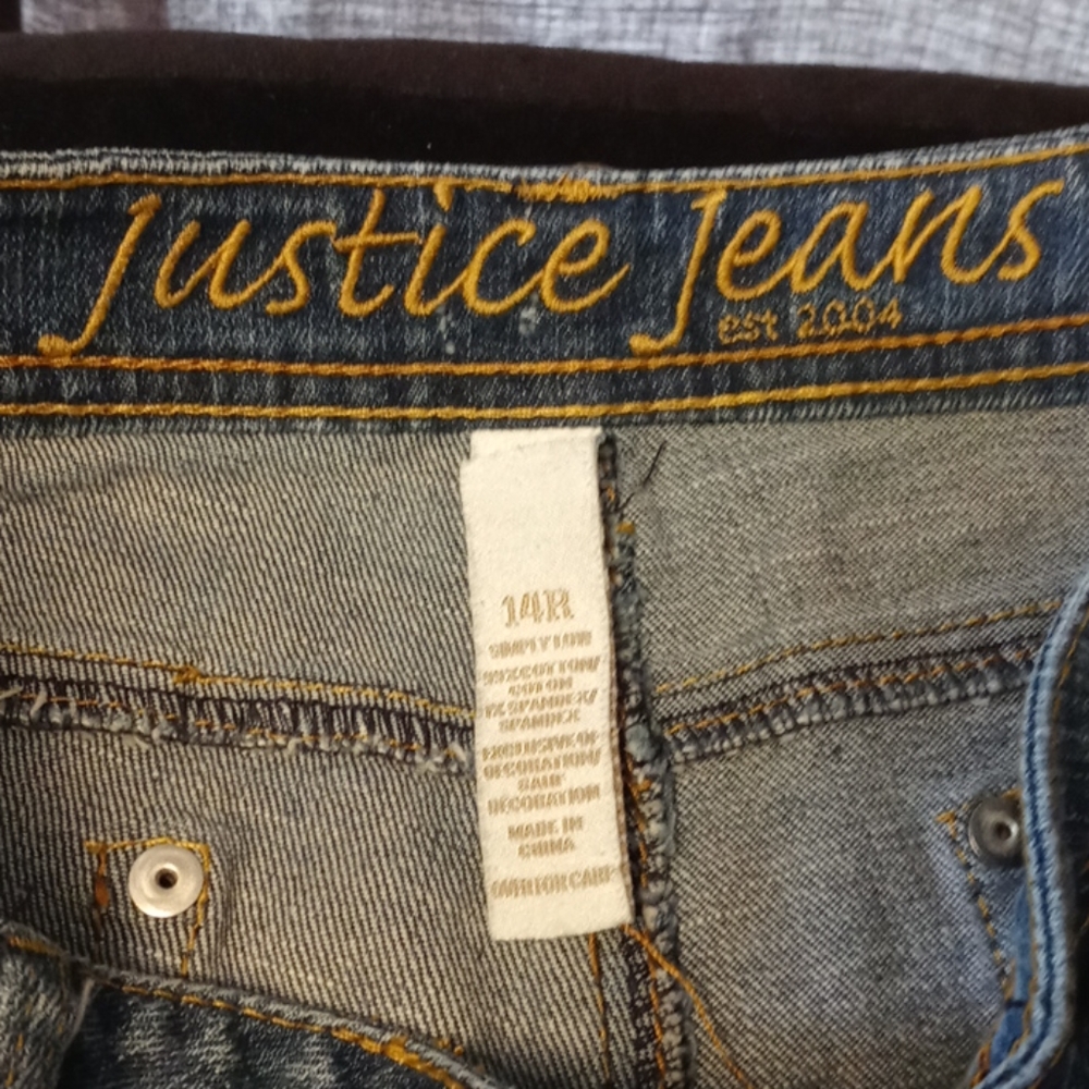 ๐๐ฉถNWOT JUSTICE DENIM JEAN SHORTS W/SILVER SEQUIN ON THE POCKETS๐๐ฉถ - Picture 3 of 3